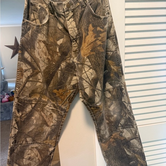 Wrangler Real Tree Camo Jeans Buttoned Apparel - Picture 1 of 11